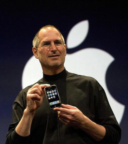 Jobs halusi Googlen poistavan iPhonen kokonaan.