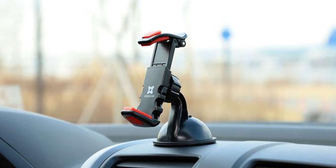 Tämä tukeva iPhone -kiinnike on helppokäyttöinen ja välttämätön turvalliseen ajamiseen.
