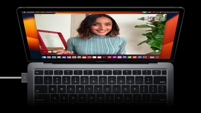 Konsepti MacBookista MagSafella ja toimintonäppäimillä