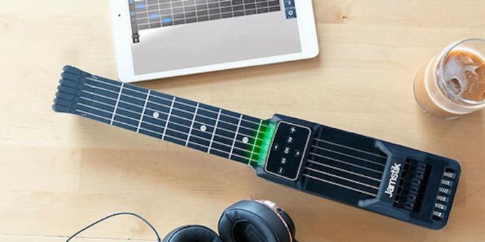 Jamstick: Завдяки пружинним струнам та додатку-компаньйону ця портативна сокира-чудовий спосіб вивчити гітару.