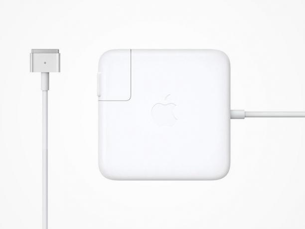 एक अतिरिक्त MagSafe अडैप्टर के साथ अपने Macbook Air की बिजली आपूर्ति का बैकअप लें।