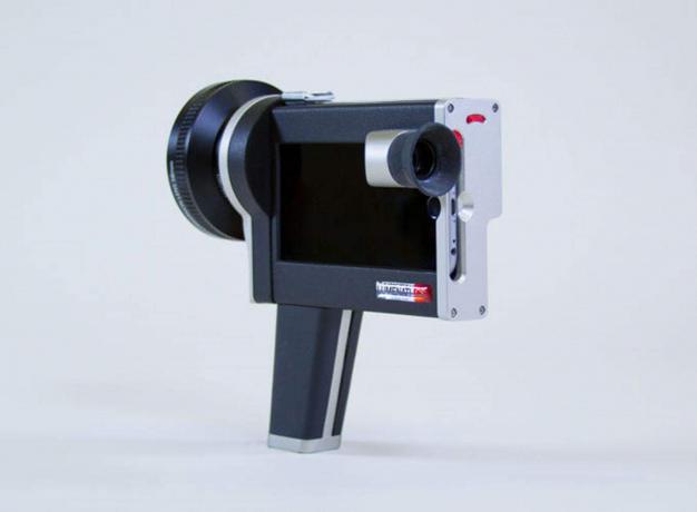De Luminati CS1 is een hoes voor de iPhone 6 die het praktische ontwerp van een Super 8-filmcamera naar uw filmproductie brengt.