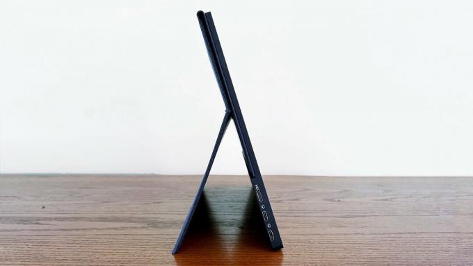 Arzopa Portable Monitor A1C liukuu mihin tahansa koteloon tai laukkuun, joka on suunniteltu 16 tuuman kannettavalle tietokoneelle.
