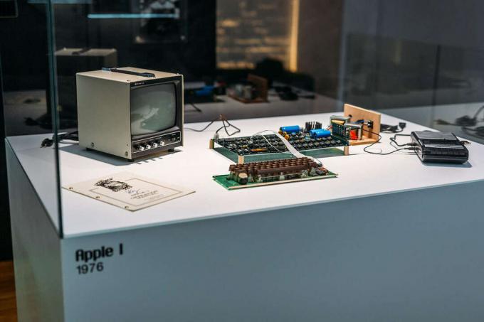 Apple I, машина, положившая начало революции в области персональных компьютеров.