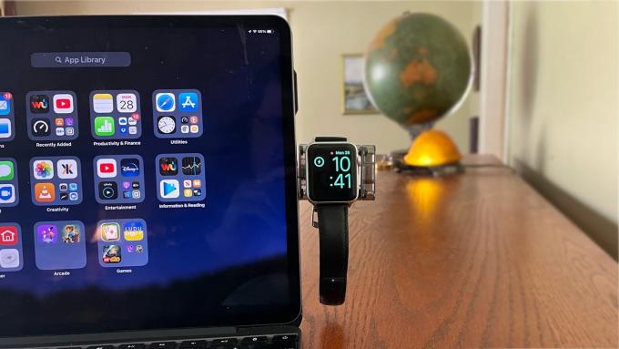 Pitaka Power Dongle pentru Apple Watch se încarcă de pe orice port USB-C