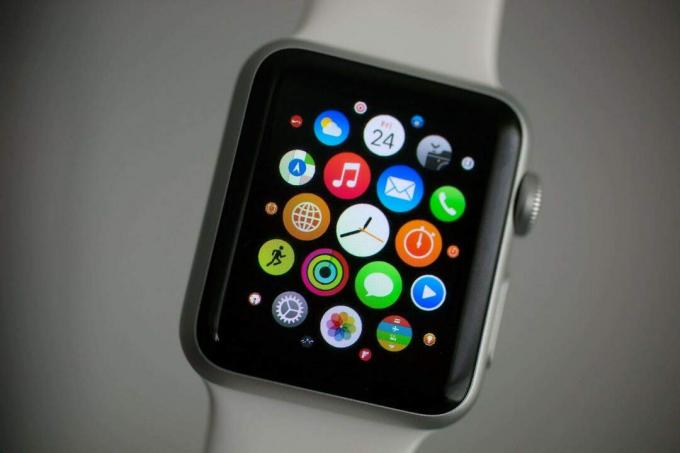 Cererea Apple Watch scade?