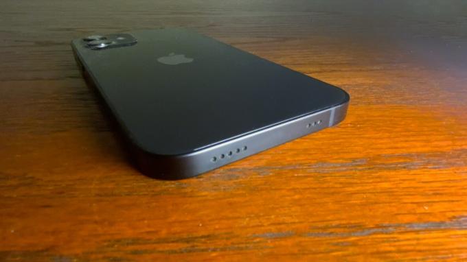 Apple, per favore non caricarci di un iPhone senza porta. Questo non sarebbe meglio.