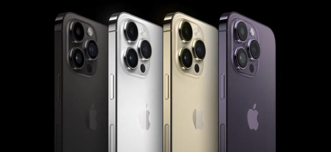Das neue iPhone 14 Pro und Pro Max sind in vier Farben erhältlich – zwei davon neu (Space Black und Dark Purple).