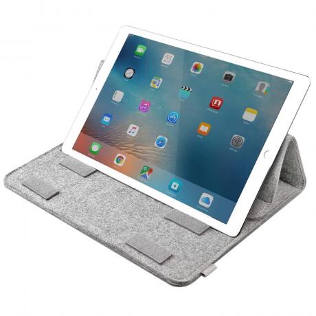 iPadProまたは13インチMacBook用の持ち運びに便利なケース。
