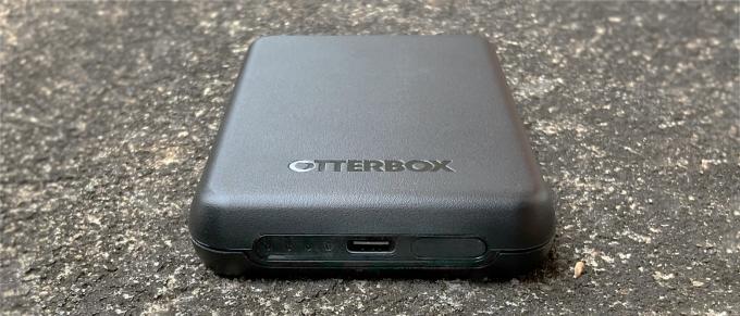 Power Bank wireless OtterBox pentru LED-uri MagSafe, USB-C și buton