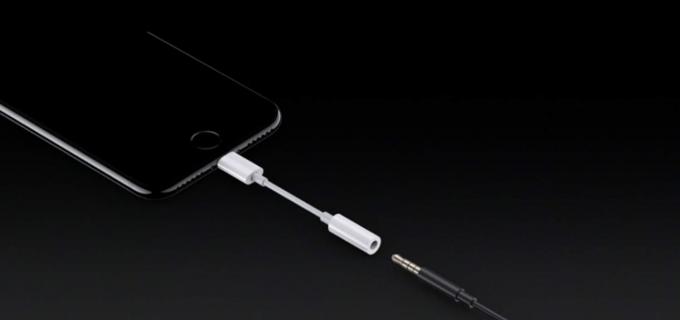 iPhone 7 dongle