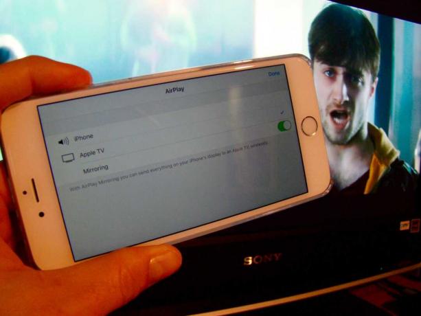 Daniel Radcliffe sarvissa iPhonesta televisioon.