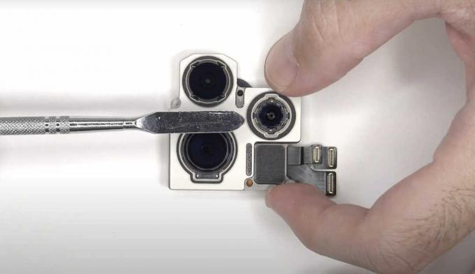 Video antaa hyvän kuvan iPhone 15:n kolmesta kamerasta.