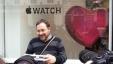 Prvi val kupcev Apple Watch prikazuje svoje nove pripomočke