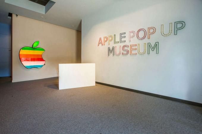 Roswellin Apple Pop Up -näyttely järjestää lopulta tavalliset aukioloajat yleisölle.