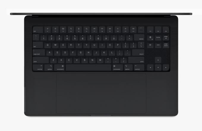 Rediģēts lielāka, melnāka MacBook Pro attēls