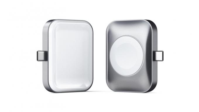 Das Satechi USB-C Watch AirPods-Ladegerät nimmt zwei tragbare Apple-Geräte auf.