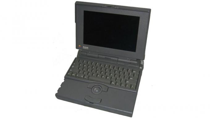 Es izvēlējos vidēja līmeņa Apple PowerBook 140, jo tam bija ātrāks procesors un iebūvēts diskešu disks.
