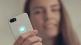 Die elektromagnetische Strahlung des iPhones treibt die bizarr leuchtenden Symbole von Lunecase an