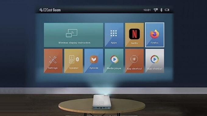 EZCast Beam J4a pokreće Android softver.