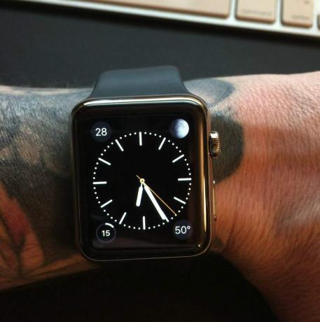 Menggunakan Apple Watch dengan tato memberi beberapa pengguna perasaan tinta. Foto: