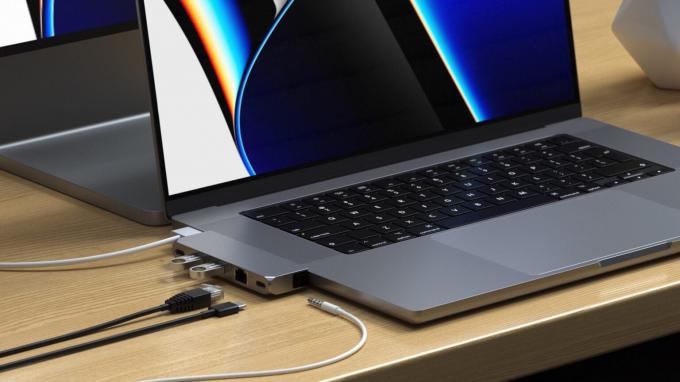 Satechi Pro Hub Mini ile MacBook Pro'ya daha da fazla bağlantı noktası ekleyin