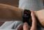 Samsungov novi nosilec ukrade najbolj vroče funkcije Apple Watch 4