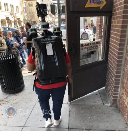 iPhone 11 Pros ile yükseltilmiş bir Apple Haritalar sırt çantasıyla şehrinizde dolaşan bu adamlardan birini gördünüz mü?