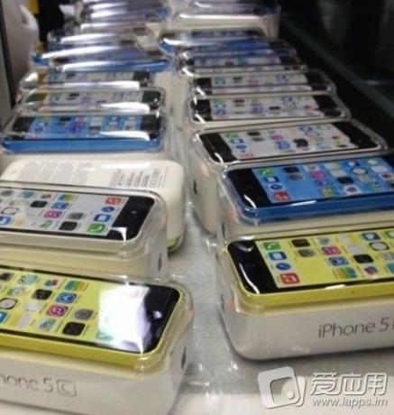 iphone-5c-sininen-keltainen-valkoinen-paketti-vuoto-iapps