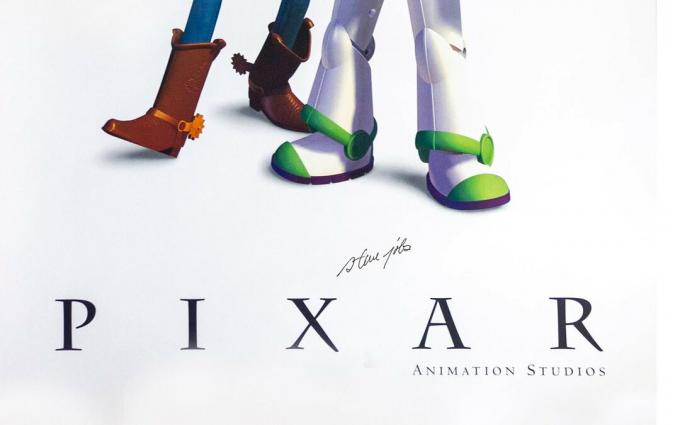 Poster Pixar Toy Story ditandatangani oleh Steve Jobs