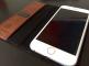La inteligente funda billetera de cuero puede convertir el iPhone 6s en una base
