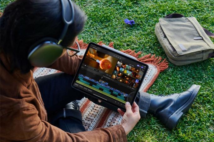 Final Cut Pro untuk iPad memberi pengguna studio seluler terbaik untuk semua kebutuhan video dan pengeditan mereka — di mana pun mereka berada.
