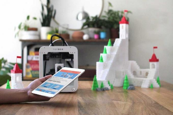 Bu çocuk dostu 3D oyuncak yazıcı, şu anda 330 doların altında fiyatıyla tatil sezonunun en havalı hediyesi olabilir.