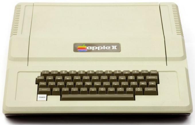 Apple II a beneficiat de un design elegant, care a fost înaintea timpului său