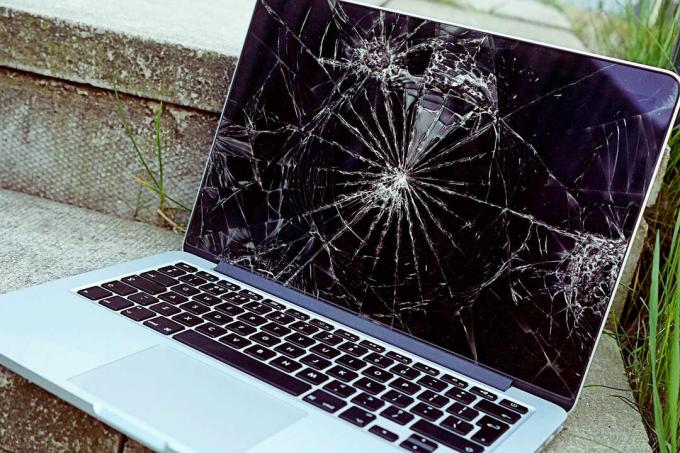 Продайте нам свой MacBook, даже если он сломался.
