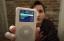 Hakkeroitu iPod Classic suoratoistaa Spotifyn kuin mestari