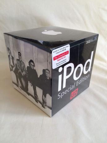 Ένα 20GB U2 Special Edition iPod Classic. Ένα παρόμοιο μοντέλο πωλήθηκε στο eBay για $ 90.000 το 2014.