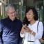 Tim Cook visita a Apple Store de Pequim com novo parceiro de um bilhão de dólares