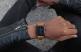 Apple Watch Series 4 si zaslouží vážný kožený řemínek