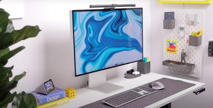 התקנת MacBook: ה- Pro Display XDR מספק איכות צלולה.