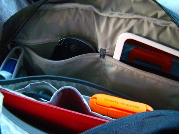 Taskut ja muut taskut pitävät kaiken siistinä ja valmiina. Kuva: Rob LeFebvre, Cult of Mac