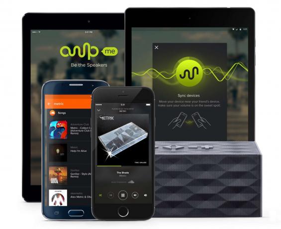 Sovellus toimii iOS- ja Android -laitteiden kanssa, ja musiikkia suoratoistetaan SoundCloudista.