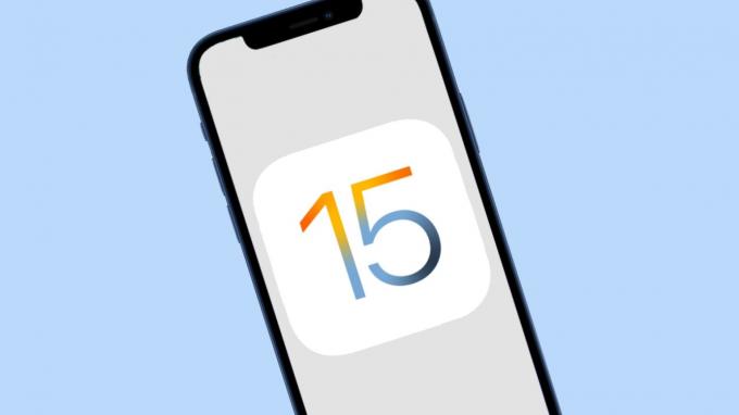 iOS 15 a fost înlocuit cu iOS 15.0.1.