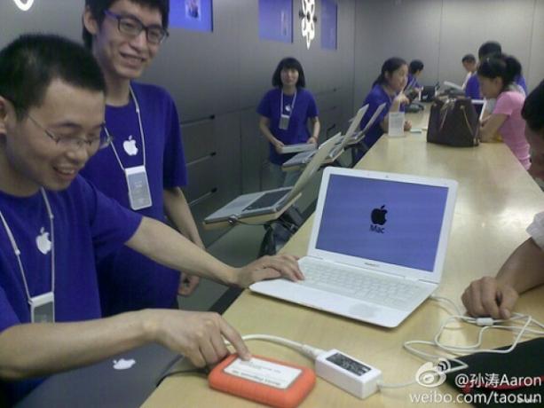 Netikra „MacBook-Air“, kiniška „Apple“ parduotuvė