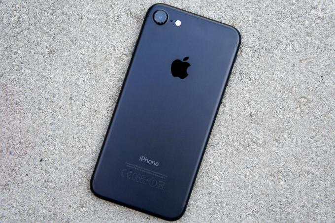 iPhone 7 takaisin