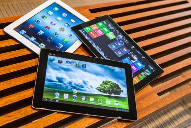 Surface RT ir pret iPad un vairāk.
